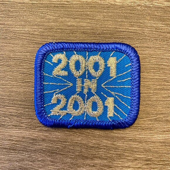 2001 in 2001 Girl Scouts Embroidered Patch - Picture 4 of 4